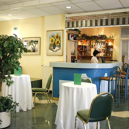 Hotel Bara Junior Βουδαπέστη Εστιατόριο φωτογραφία