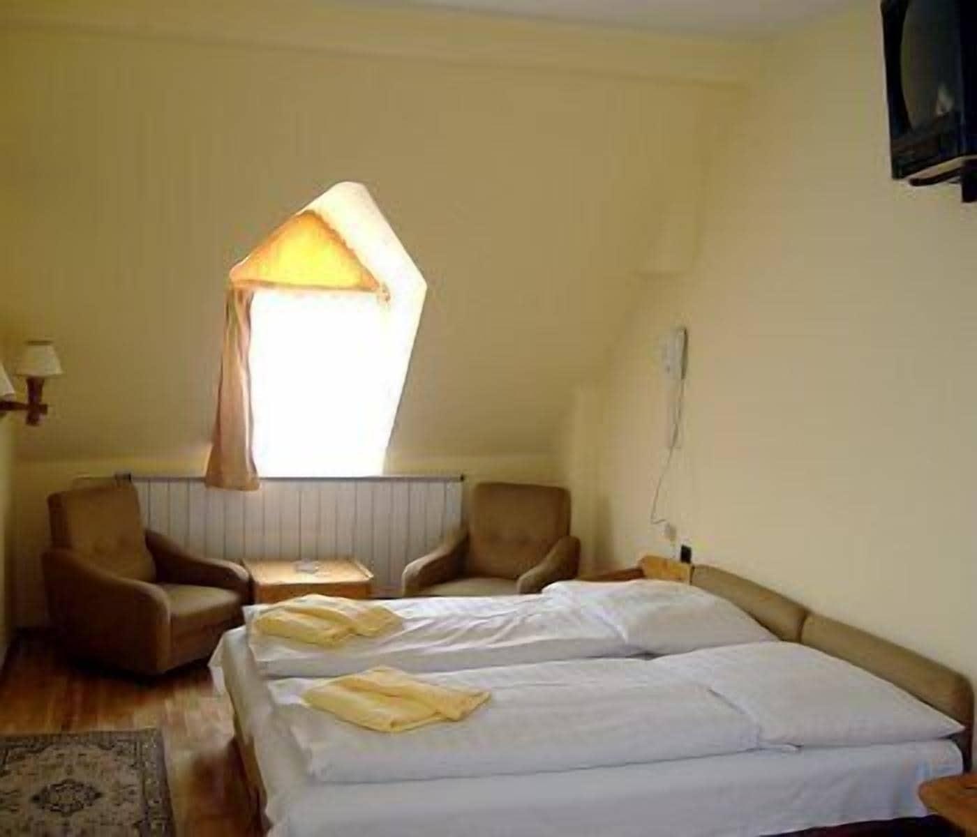 Hotel Bara Junior Βουδαπέστη Εξωτερικό φωτογραφία