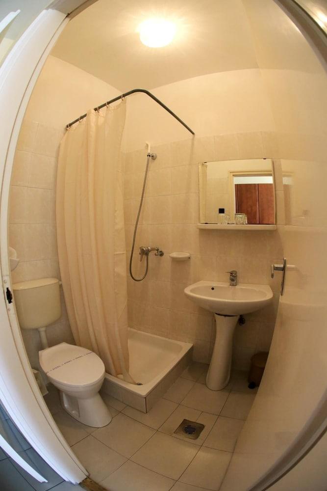 Hotel Bara Junior Βουδαπέστη Εξωτερικό φωτογραφία
