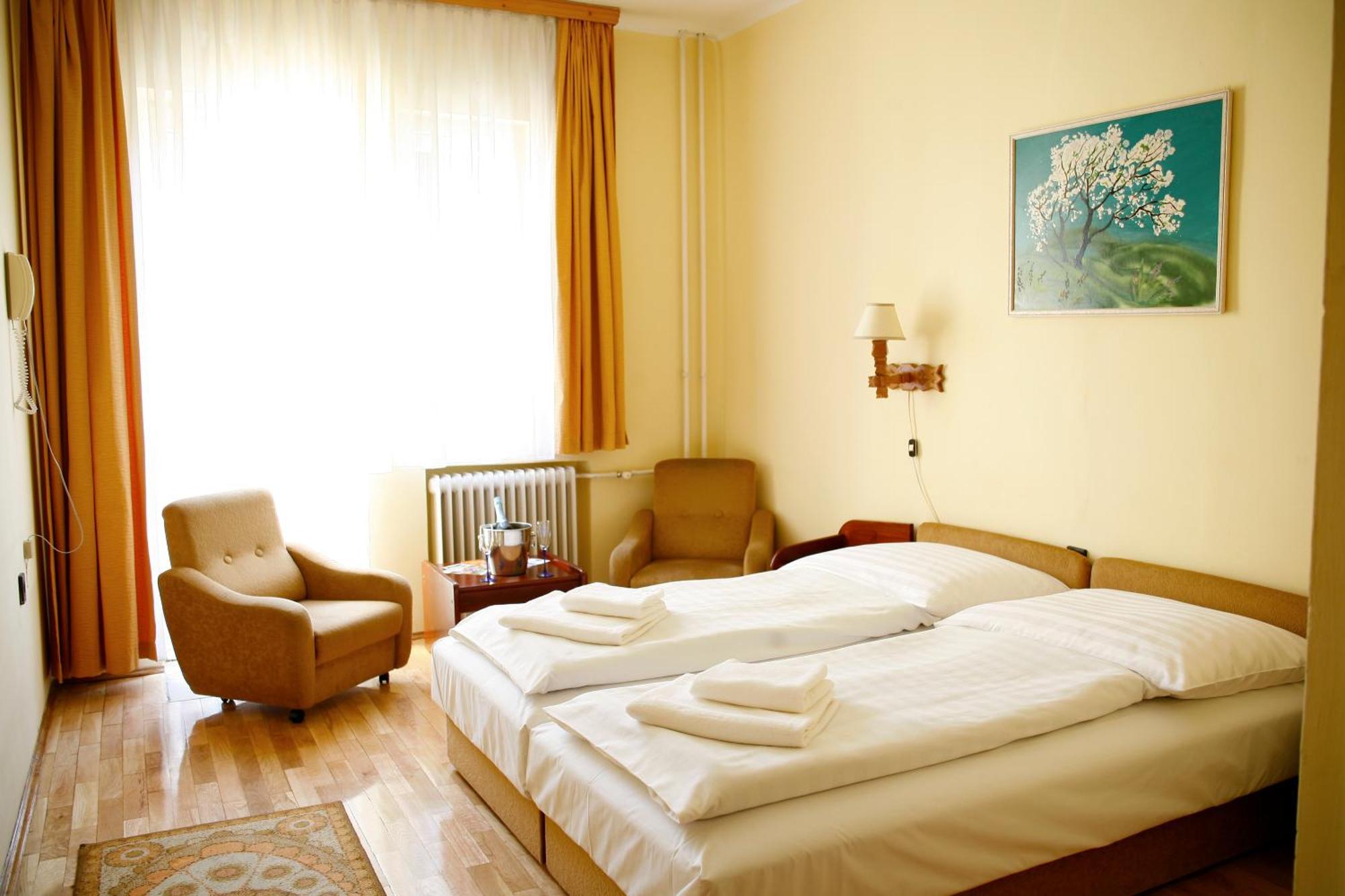 Hotel Bara Junior Βουδαπέστη Εξωτερικό φωτογραφία
